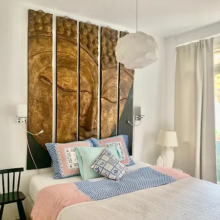 Homeawayhome C&r 1 *