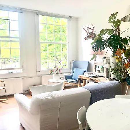 Homeawayhome C&r 1 *