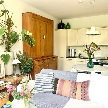 Homeawayhome C&r 1 Apartmán *