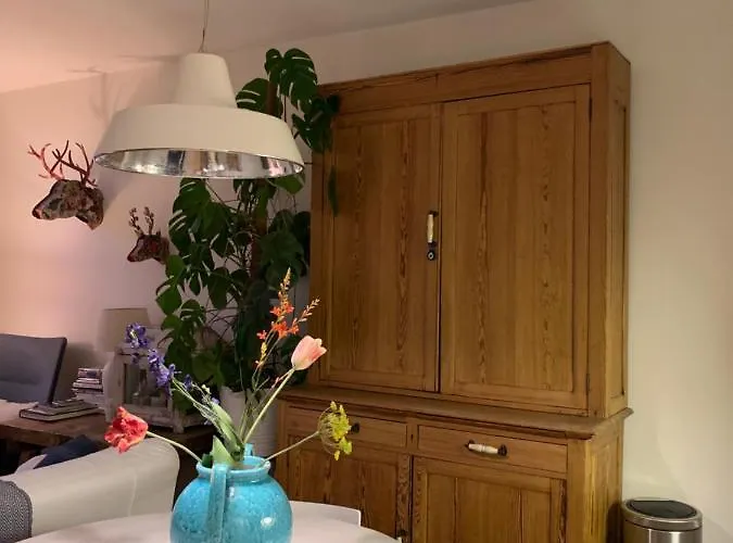 Homeawayhome C&r 1 *