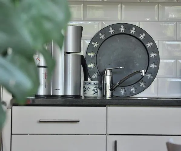 Homeawayhome C&r 1 *