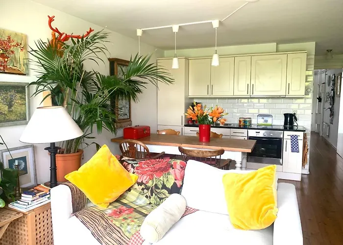 Homeawayhome C&r 1 *