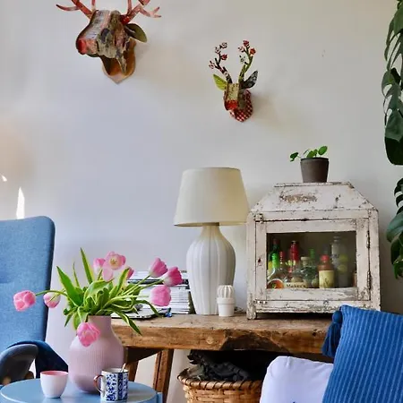 Homeawayhome C&r 1