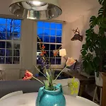 Apartment Homeawayhome C&r 1